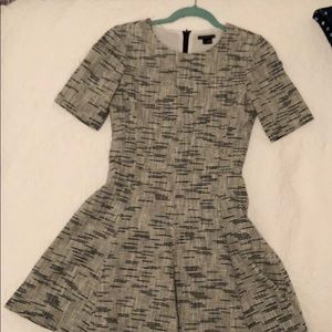 Theory dress grey and white quarter length sleeve